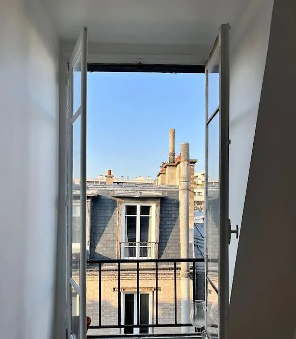 Charmante Petite Chambre Vue Sur Les Toits De Paris Avec Ascenseur - Quartier Anime Et Proche Des Jeux Olympiques contacts